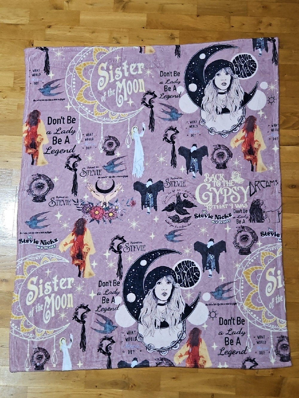 Sister of the Moon Stevie Nicks Graphic Throw Blanket - Lavender Pink